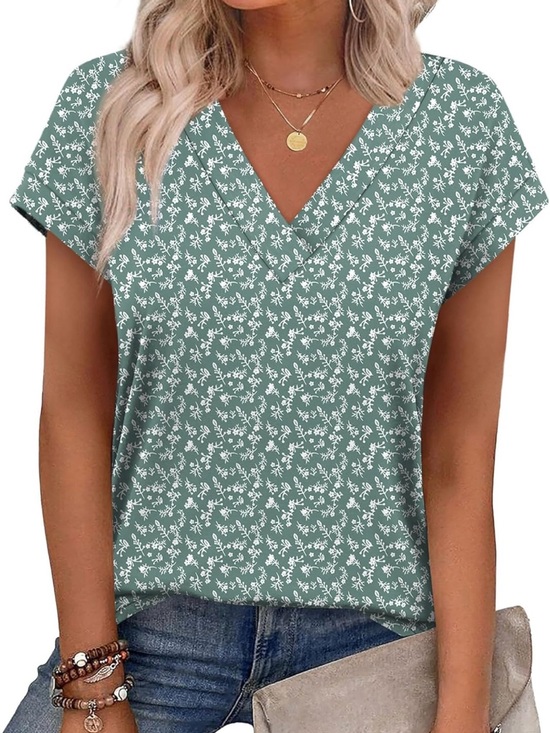 Tops - Women's Green Floral Print V-Neck Tee